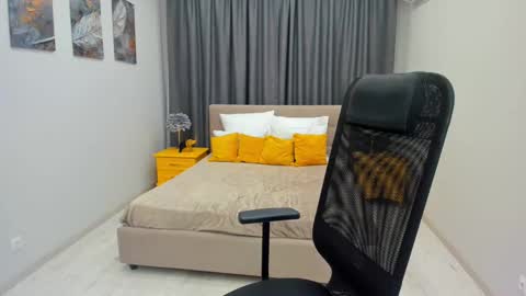 Chloe online show from 02-26-25, 02:26