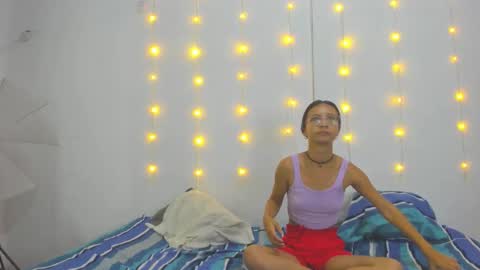 Snapshot of make_me_feel_ chatting on 03-01-26, 01:13 Shawna Tom online show from 03-01-26, 01:13