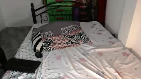 Snapshot of makelove2mebb chatting on 12-27-24, 12:29 makelove2mebb online show from 12-27-24, 12:29