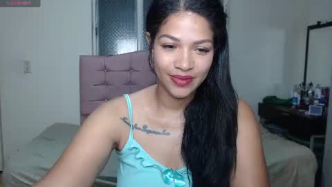 Snapshot of makennaa_1 chatting on 06-15-26, 10:28 MAKENNAA online show from 06-15-26, 10:28