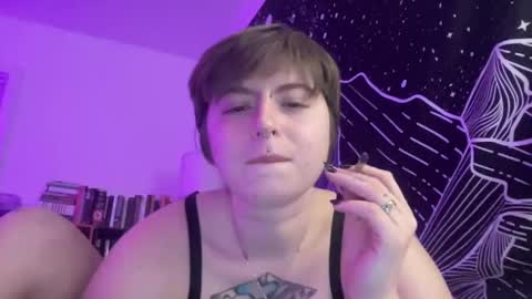 Snapshot of makeopaloh chatting on 12-29-24, 12:52 makeopaloh online show from 12-29-24, 12:52