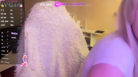 Snapshot of maksisisia chatting on 10-24-25, 10:00 maksisisia online show from 10-24-25, 10:00