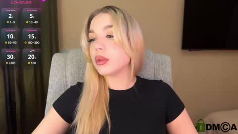 Snapshot of maksisisia chatting on 12-20-25, 02:02 maksisisia online show from 12-20-25, 02:02