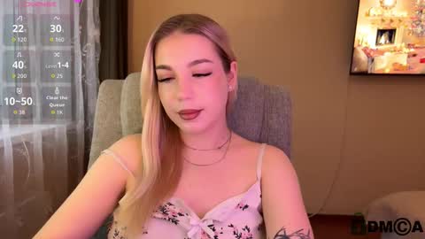 Snapshot of maksisisia chatting on 12-21-25, 12:45 maksisisia online show from 12-21-25, 12:45