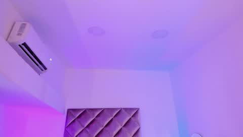 Snapshot of malaia_hills chatting on 12-14-24, 07:25 Call Me Mala online show from 12-14-24, 07:25