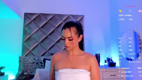 Snapshot of malaia_hills chatting on 01-18-25, 01:30 Call Me Mala online show from 01-18-25, 01:30