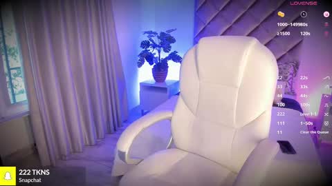 Snapshot of malaia_hills chatting on 09-29-25, 07:19 Call Me Mala online show from 09-29-25, 07:19