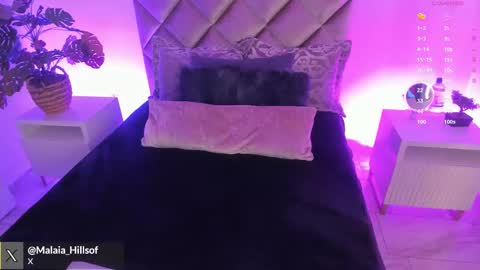 Snapshot of malaia_hills chatting on 10-23-25, 06:50 Call Me Mala online show from 10-23-25, 06:50