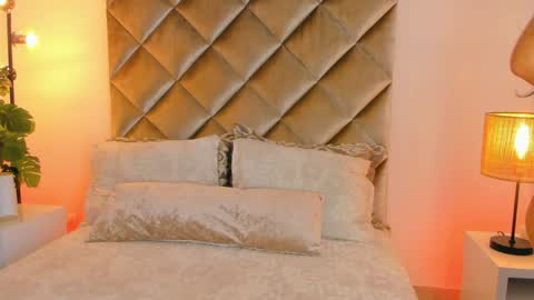 Call Me  Mala   online show from 04-23-26, 06:43