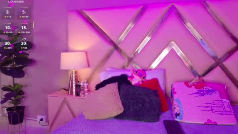   online show from 02-12-26, 04:18