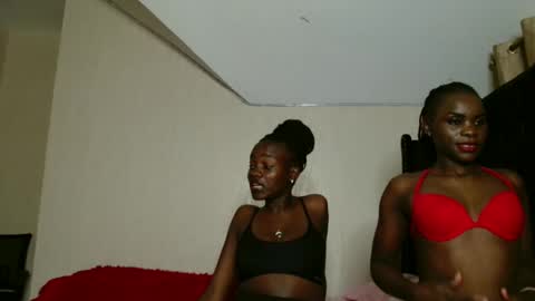 malani_malia online show from 11-10-25, 04:06