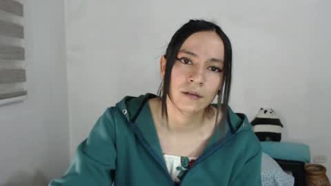 Mariapau online show from 04-25-26, 01:41