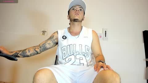 Snapshot of male_pussy chatting on 02-19-25, 07:27 ADAM online show from 02-19-25, 07:27