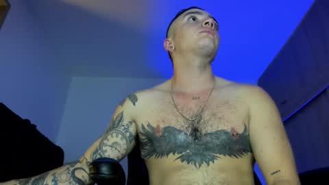 Snapshot of male_pussy chatting on 10-09-25, 04:43 ADAM online show from 10-09-25, 04:43