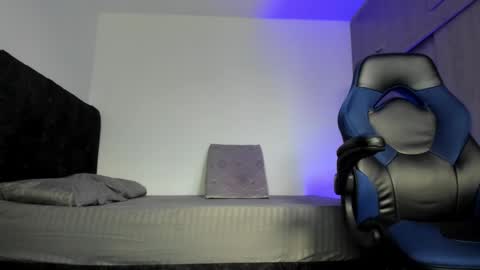 Snapshot of male_pussy chatting on 10-20-25, 06:52 ADAM online show from 10-20-25, 06:52