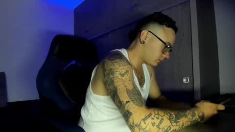 Snapshot of male_pussy chatting on 11-07-25, 04:34 ADAM online show from 11-07-25, 04:34