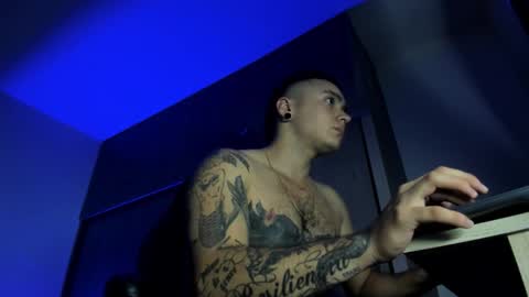 Snapshot of male_pussy chatting on 11-09-25, 09:02 ADAM online show from 11-09-25, 09:02