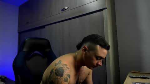 Snapshot of male_pussy chatting on 12-04-25, 09:34 ADAM online show from 12-04-25, 09:34