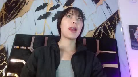 Snapshot of malejacs01 chatting on 11-06-25, 11:33 malejacs01 online show from 11-06-25, 11:33