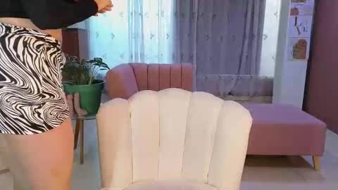 Snapshot of malen_fitnessmilf chatting on 11-19-25, 11:54 malen_fitnessmilf online show from 11-19-25, 11:54