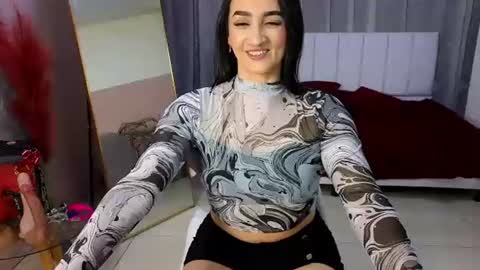 Snapshot of malen_fitnessmilf chatting on 06-11-26, 12:43 malen_fitnessmilf online show from 06-11-26, 12:43