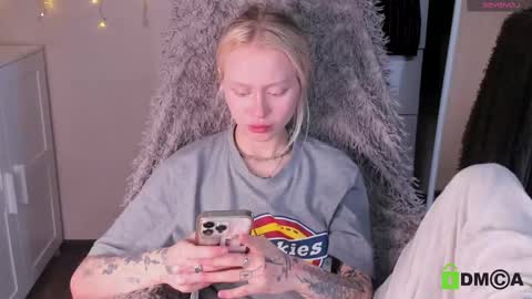 Malena online show from 11-20-25, 10:26