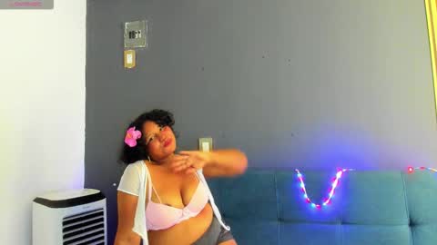 Snapshot of malenaheaven chatting on 12-13-25, 07:53 malenaheaven online show from 12-13-25, 07:53