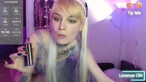 Snapshot of mali_sia chatting on 12-17-24, 02:12 Mischelle online show from 12-17-24, 02:12