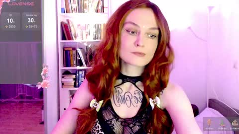 Snapshot of mali_sia chatting on 02-07-25, 12:42 Mischelle online show from 02-07-25, 12:42