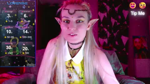 Snapshot of mali_sia chatting on 10-16-25, 08:43 Mischelle online show from 10-16-25, 08:43