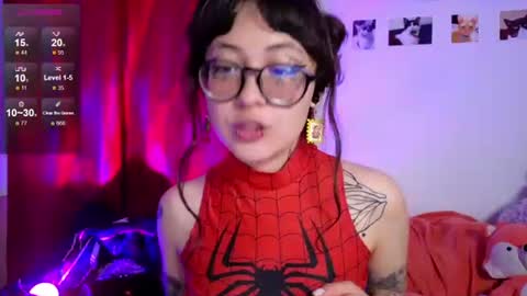 Snapshot of malicia_witch_ chatting on 06-20-26, 04:26 Mar Alicia Rosie v A L I C I A W I T C - Meg Cherie online show from 06-20-26, 04:26