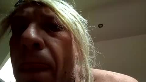 Snapshot of malinowy85 chatting on 05-07-26, 11:15 malinowy85 online show from 05-07-26, 11:15