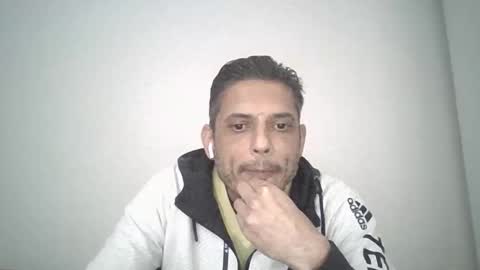 Snapshot of malledepampa chatting on 11-16-25, 02:33 malledepampa online show from 11-16-25, 02:33