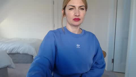 mallinia online show from 02-04-25, 03:57