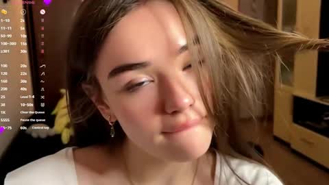 Jinny online show from 04-22-26, 03:24