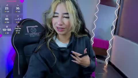 Malory  online show from 09-08-25, 07:02