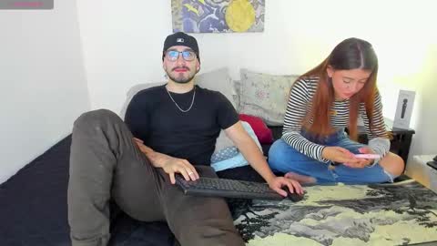 Snapshot of maloy_magic chatting on 12-14-25, 12:05 maloy_magic online show from 12-14-25, 12:05