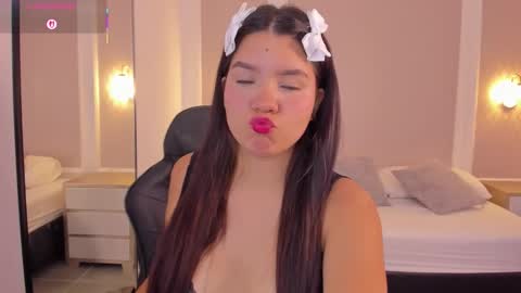 M A L U online show from 10-17-25, 02:37