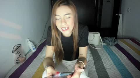 instagram  nueela   online show from 12-05-24, 11:51