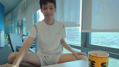 Andrew Ooi online show from 04-18-26, 02:37