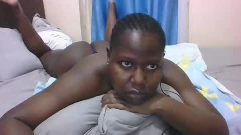 Snapshot of mamasita2023 chatting on 02-24-25, 05:20 mamasita2023 online show from 02-24-25, 05:20