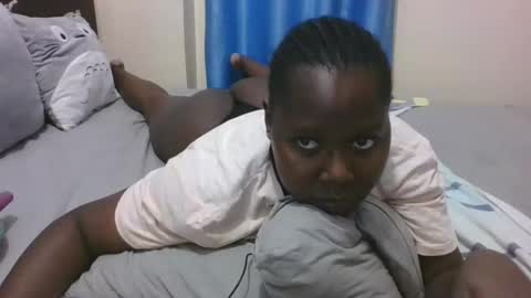 Snapshot of mamasita2023 chatting on 03-01-25, 07:37 mamasita2023 online show from 03-01-25, 07:37