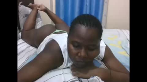 Snapshot of mamasita2023 chatting on 03-02-25, 07:45 mamasita2023 online show from 03-02-25, 07:45