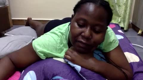 Snapshot of mamasita2023 chatting on 10-23-25, 07:34 mamasita2023 online show from 10-23-25, 07:34