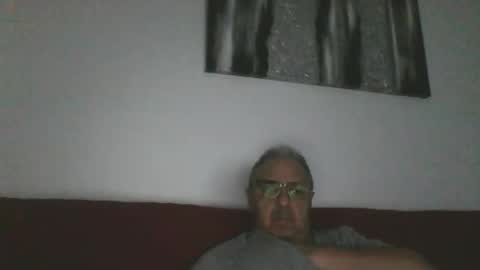 Snapshot of mambow99 chatting on 05-05-26, 11:57 OLDMANFREE online show from 05-05-26, 11:57