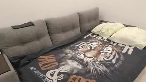 Snapshot of mammyboss11 chatting on 01-12-25, 06:49 Caroline online show from 01-12-25, 06:49