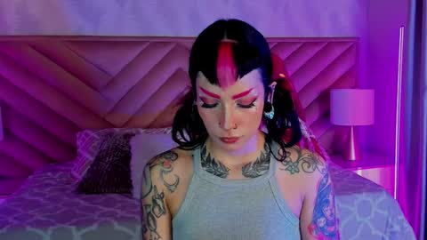 Snapshot of mamushka_ chatting on 01-17-26, 08:56 online show from 01-17-26, 08:56