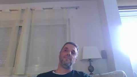 Snapshot of man211172 chatting on 01-05-25, 02:41 man211172 online show from 01-05-25, 02:41