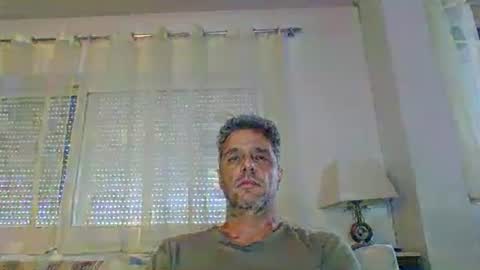 Snapshot of man211172 chatting on 09-21-25, 03:35 man211172 online show from 09-21-25, 03:35