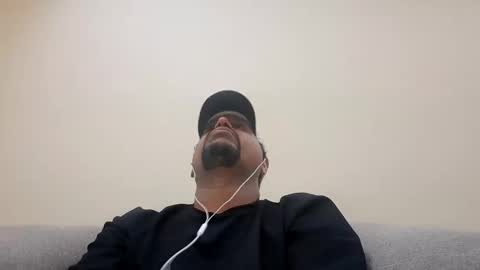 Man new online show from 11-09-25, 05:33